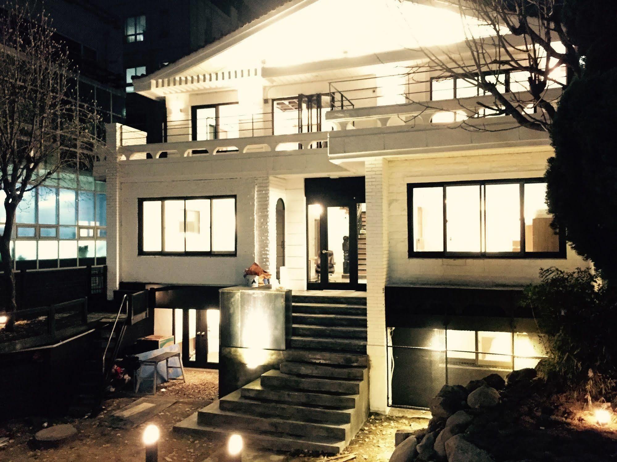 Hostel House 740 Seoul Exterior foto